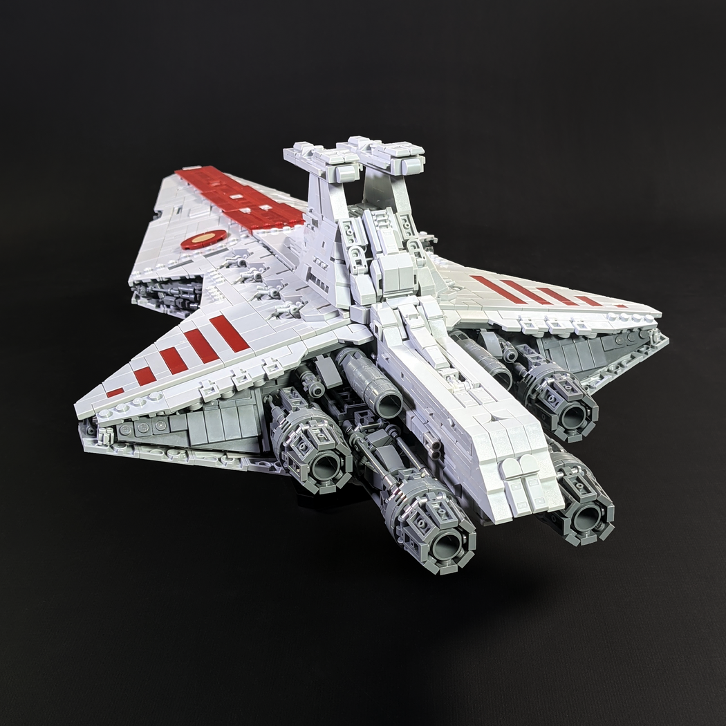 Star Wars : Une reproduction géante du vaisseau spatial Venator Class Star  Destroyer en LEGO - Semageek